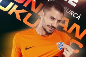 官方：云南玉昆签下罗马尼亚国脚中卫布尔克，球员身价250万欧